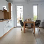 Jad Premium - Urban Plaza Apartment