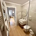 Jad Premium - Urban Plaza Apartment *