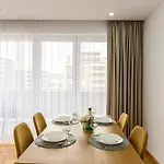 Jad Premium - Urban Plaza Apartament *