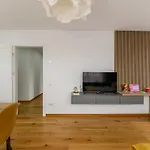 Jad Premium - Urban Plaza Apartament