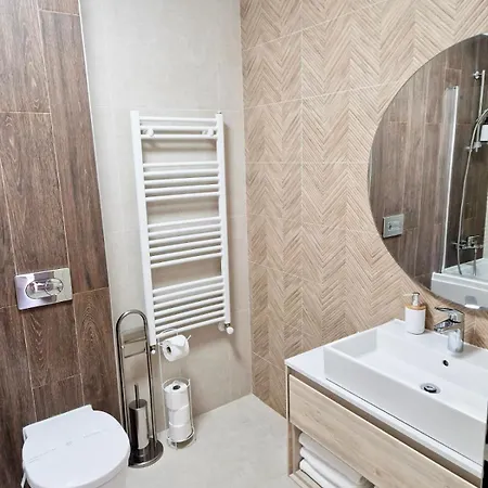 Jad Luxury 3 Urban Plaza *