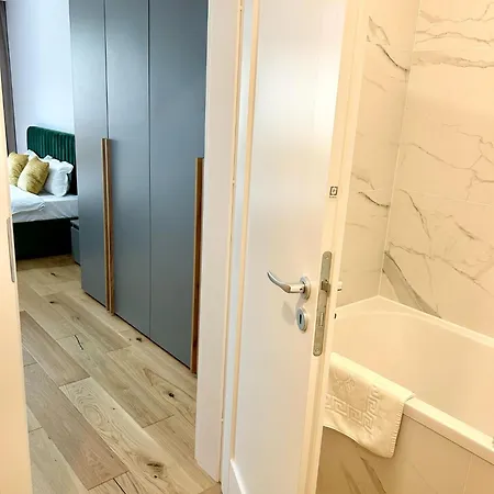 דירה Jad Luxury 3 Urban Plaza