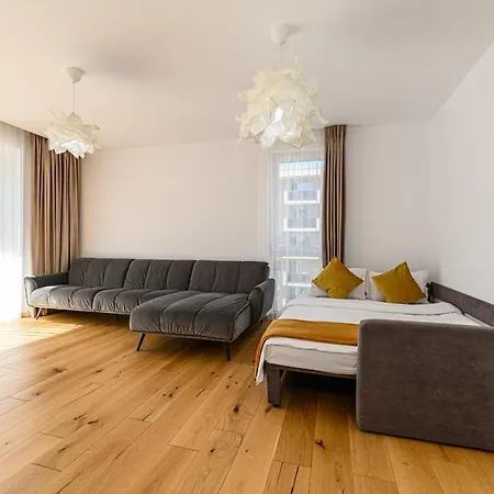 Jad Luxury 3 Urban Plaza *