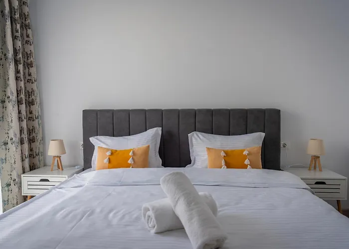 Апартаменти Jad Luxury Apartments Urban Plaza Брашов