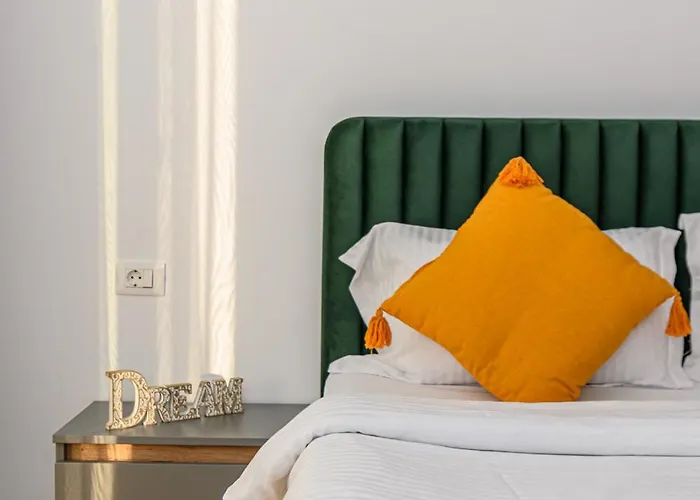 Jad Luxury Apartments Urban Plaza Апартаменти