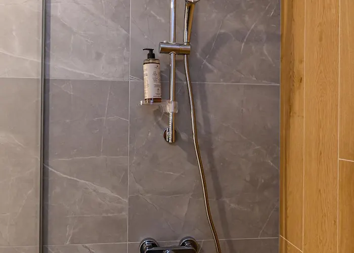 Jad Luxury Apartments Urban Plaza * Braşov