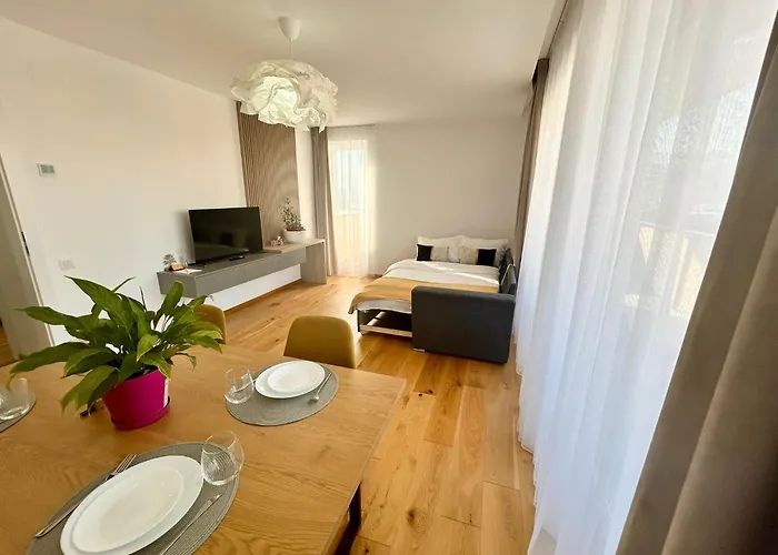 Jad Luxury Apartments Urban Plaza *