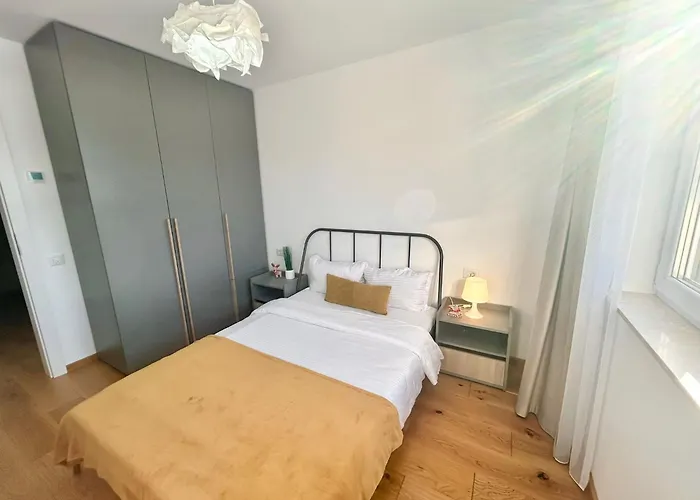 Jad Luxury Apartments Urban Plaza *